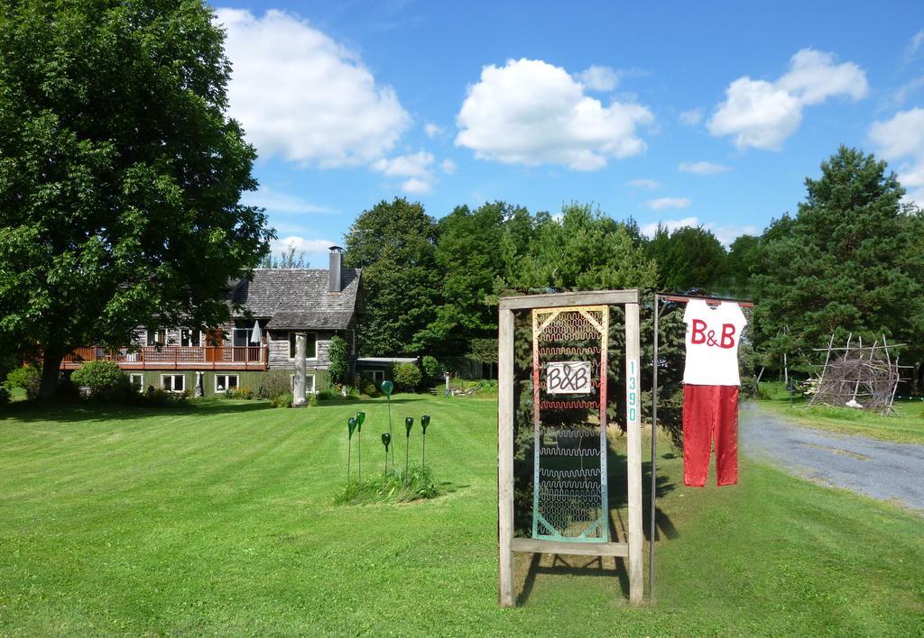 B&B Pinorama Сътън Екстериор снимка